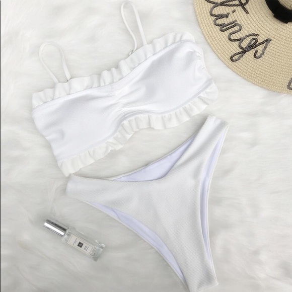 Two piece bikini - Picture 3 of 5